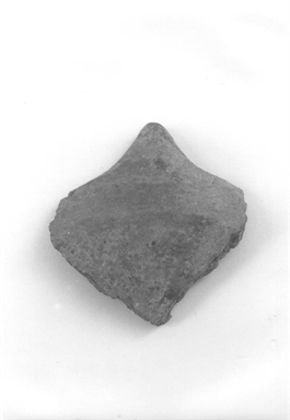 Piatto con presa triangolare